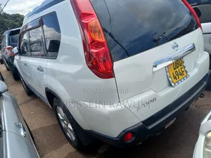 Nissan X-Trail 2010 White