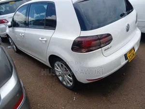 Volkswagen Golf 2010 White