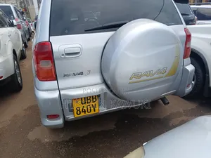 Toyota RAV4 Automatic 2000 Silver