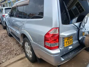 Mitsubishi Pajero 1999 Silver