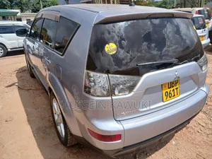 Mitsubishi Outlander 2004 Silver