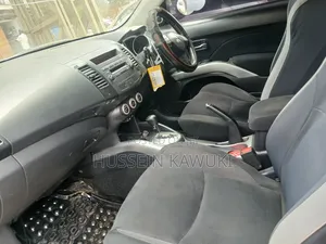 Mitsubishi Outlander 2004 Silver
