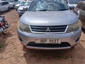 Mitsubishi Outlander 2004 Silver