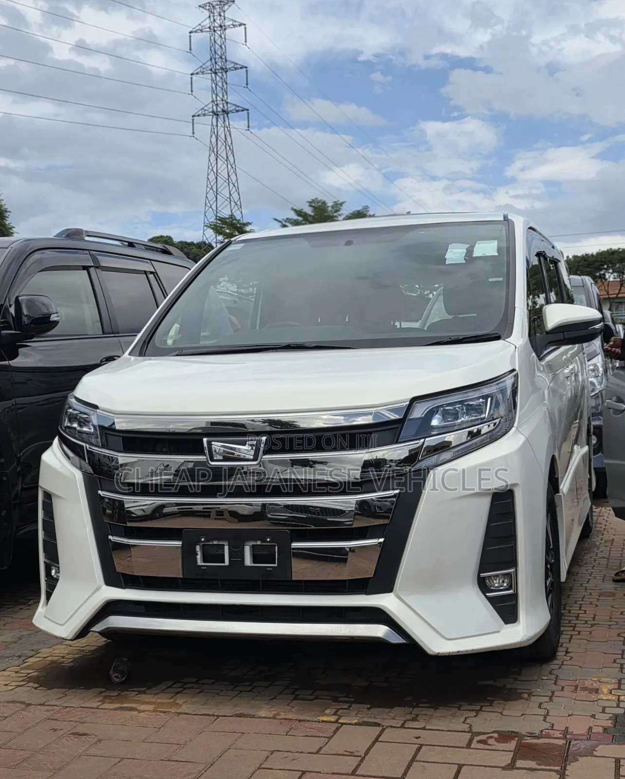 Toyota Noah 2.0 FWD (8 Seater) 2018 White