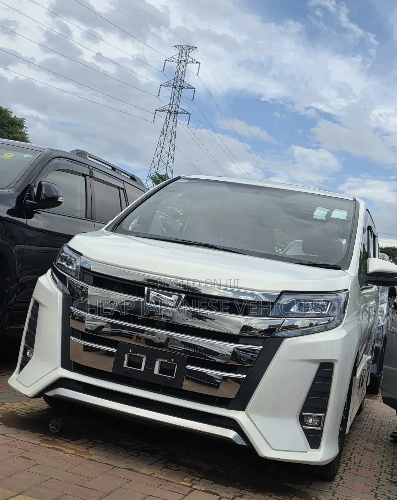 Toyota Noah 2.0 FWD (8 Seater) 2018 White
