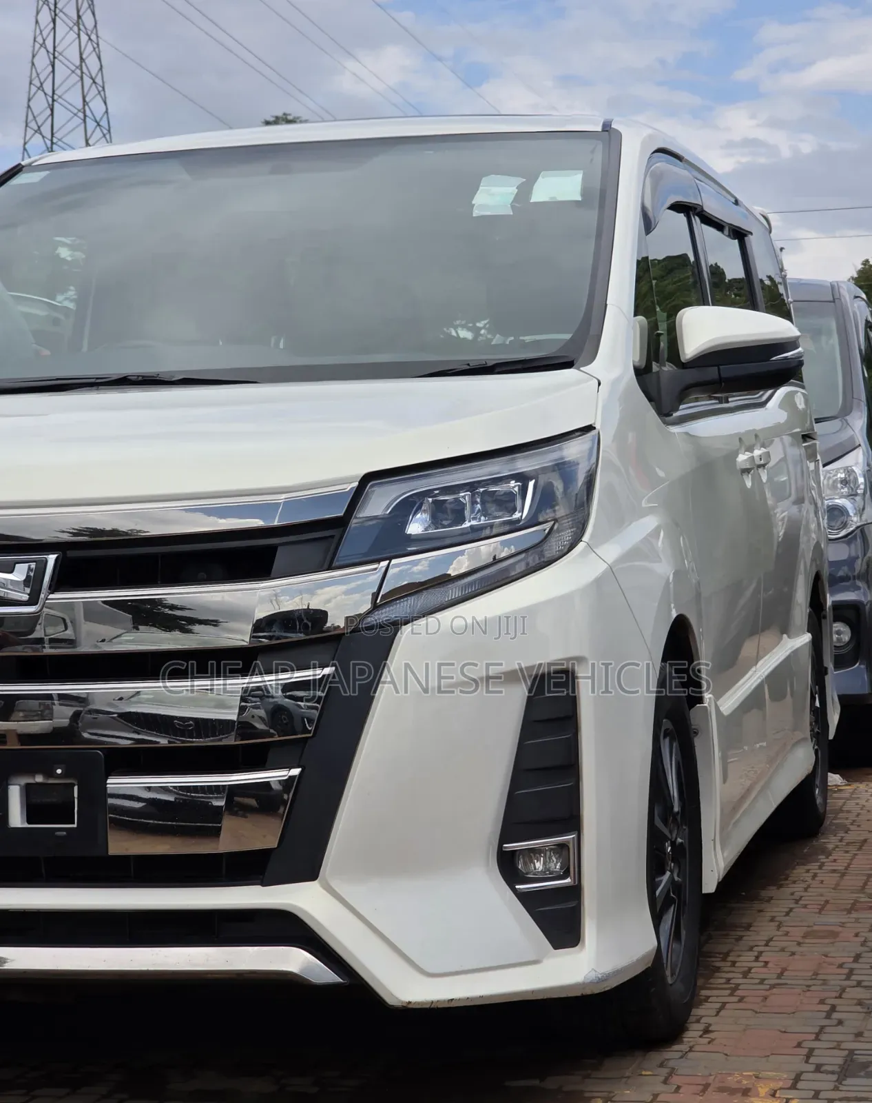 Toyota Noah 2.0 FWD (8 Seater) 2018 White