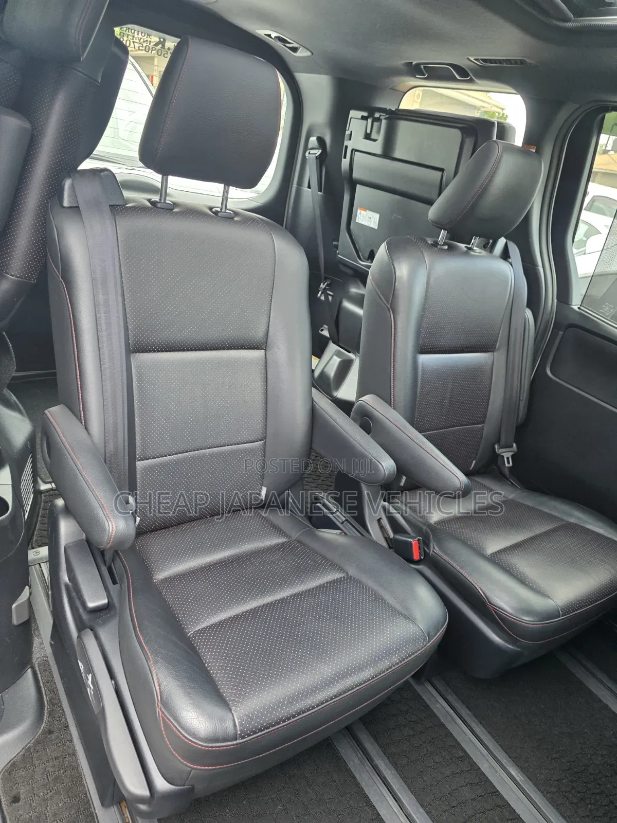 Toyota Noah 2.0 FWD (8 Seater) 2018 White