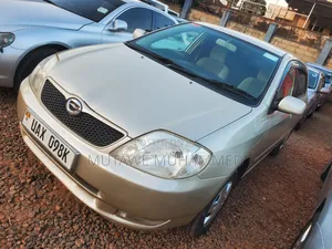 Toyota Corolla RunX 2006 Gold