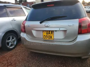 Toyota Corolla RunX 2006 Gold