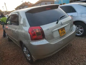 Toyota Corolla RunX 2006 Gold