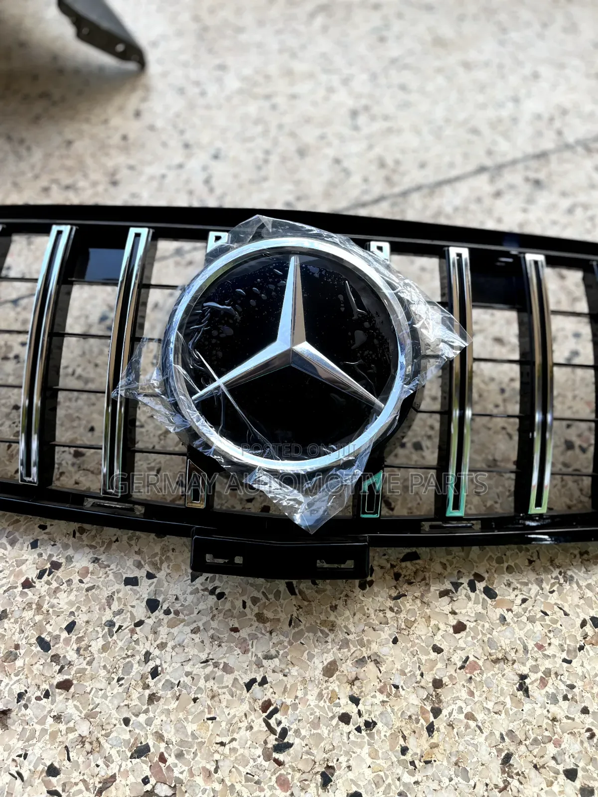 Mercedes Ml 350 W166 2012-15 Front Upgrade Grille With Glass Emblem