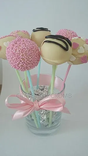Cake. Pops in Circular Form
