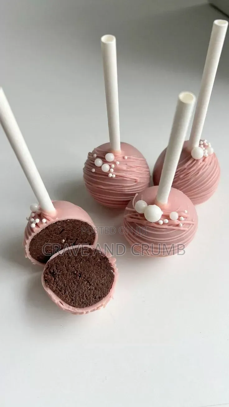 Cake. Pops in Circular Form