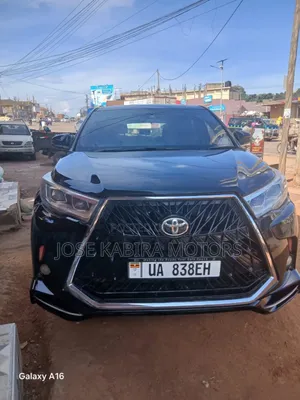 Toyota Kluger 2016 Black