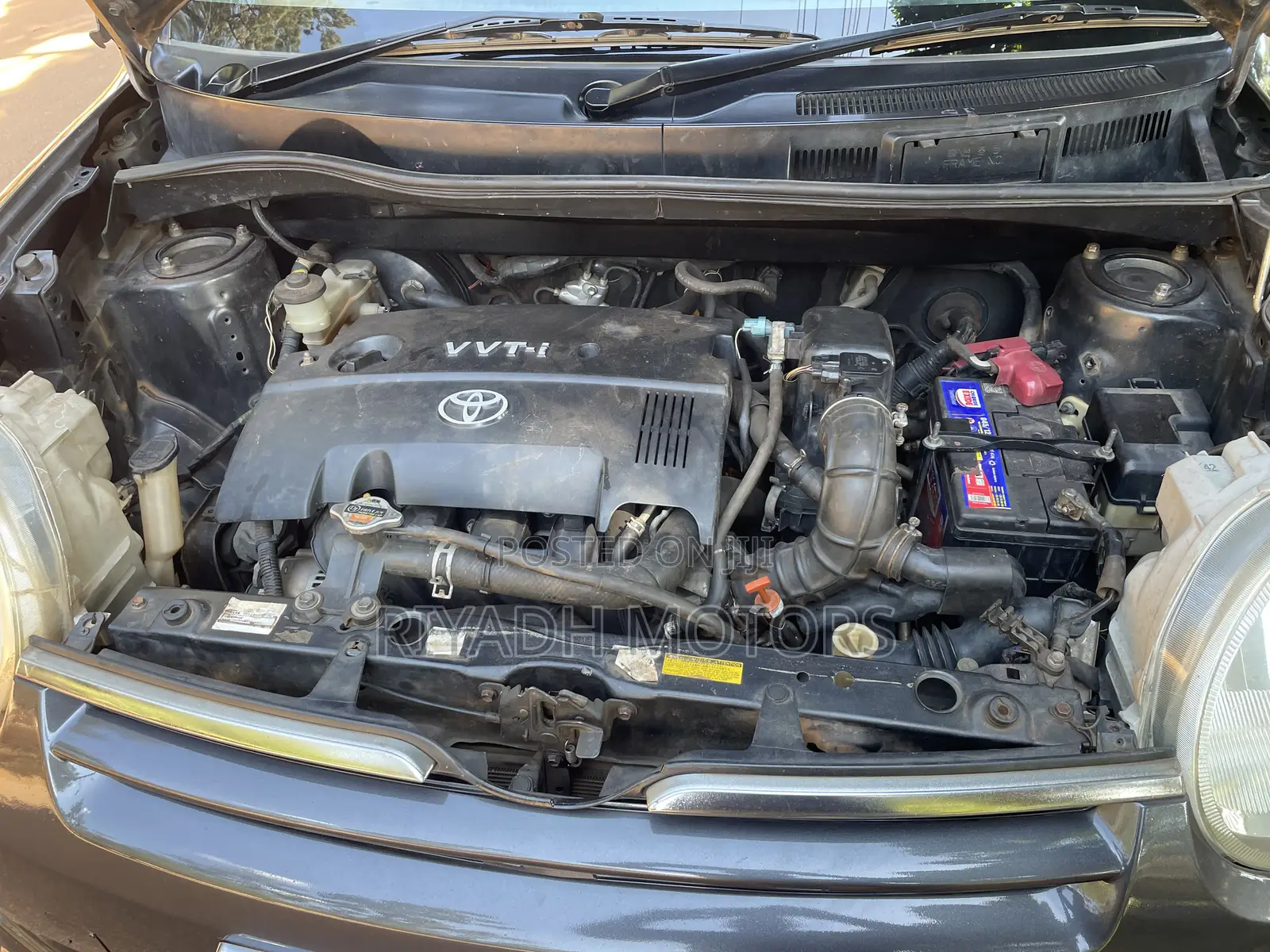 Toyota Sienta 1.5 FWD 2009 Gray