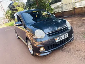 Toyota Sienta 1.5 FWD 2009 Gray