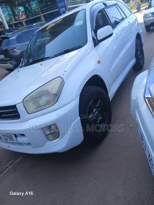 Toyota RAV4 2002 White