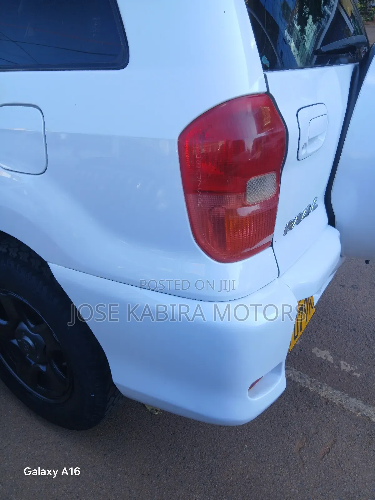 Toyota RAV4 2002 White
