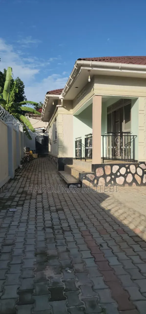Furnished 3bdrm House in Residential, Wakiso / Wakiso for sale