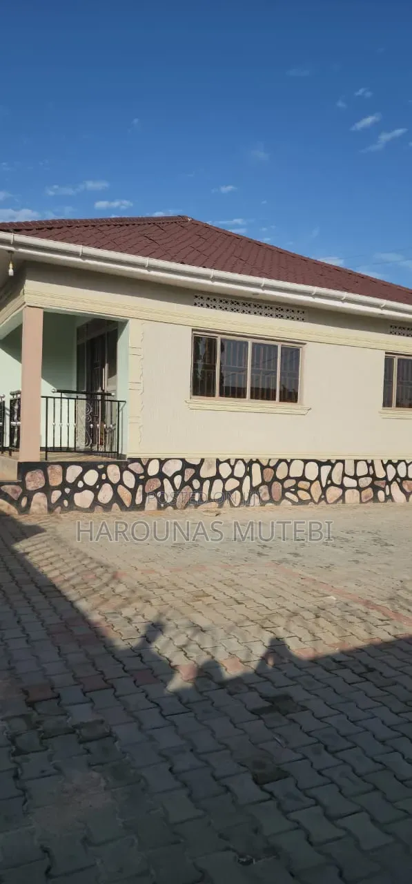 Furnished 3bdrm House in Residential, Wakiso / Wakiso for sale