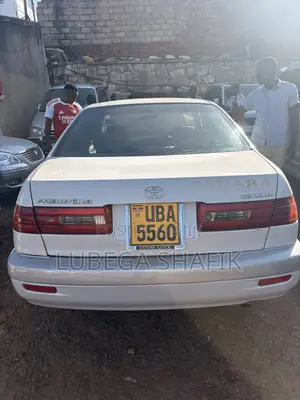 Toyota Corona Premio 2000 White