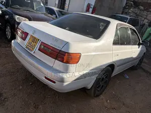 Toyota Corona Premio 2000 White