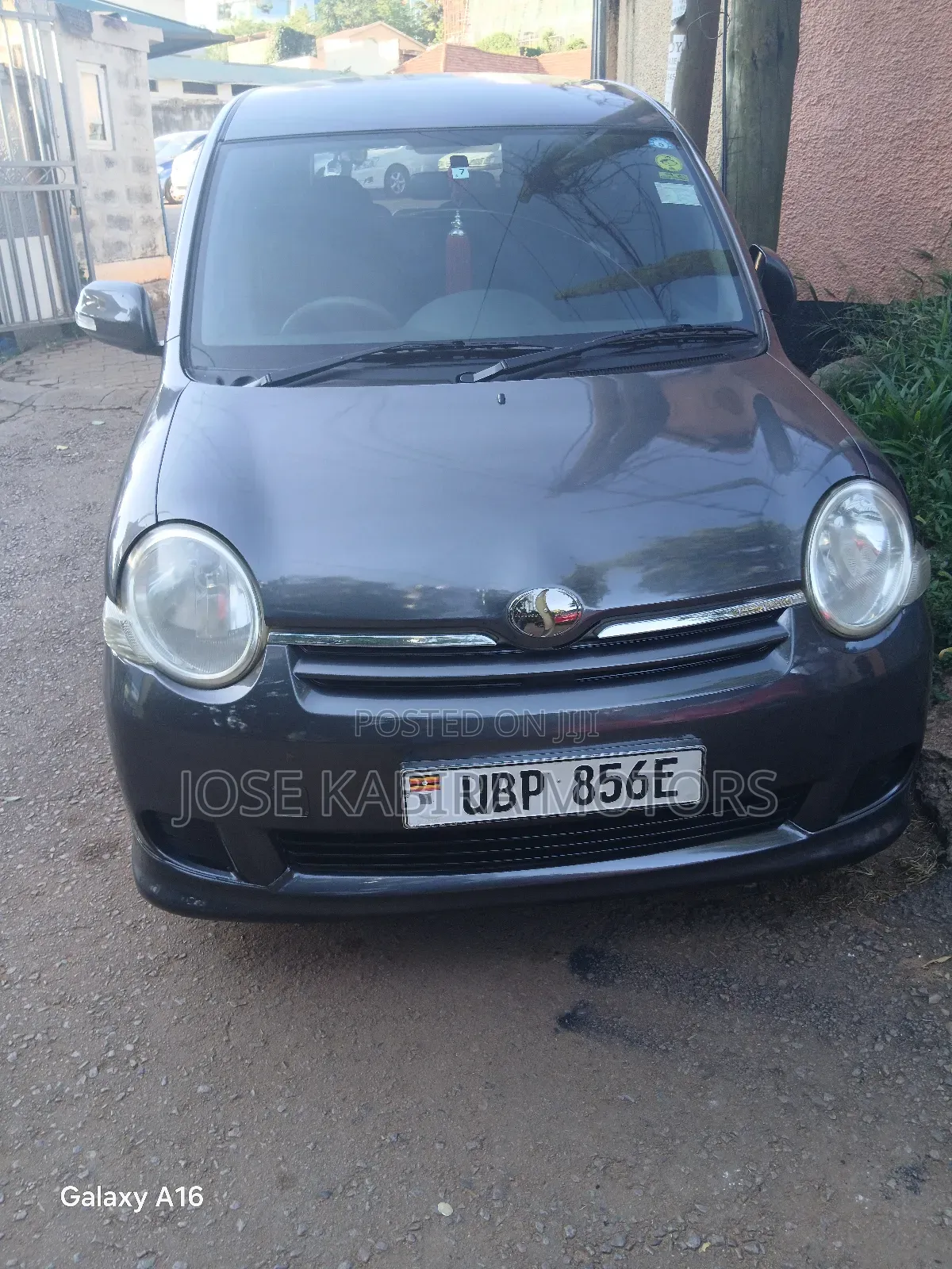 Toyota Sienta 2008 Gray