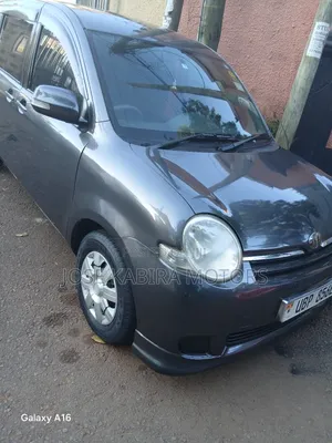 Toyota Sienta 2008 Gray