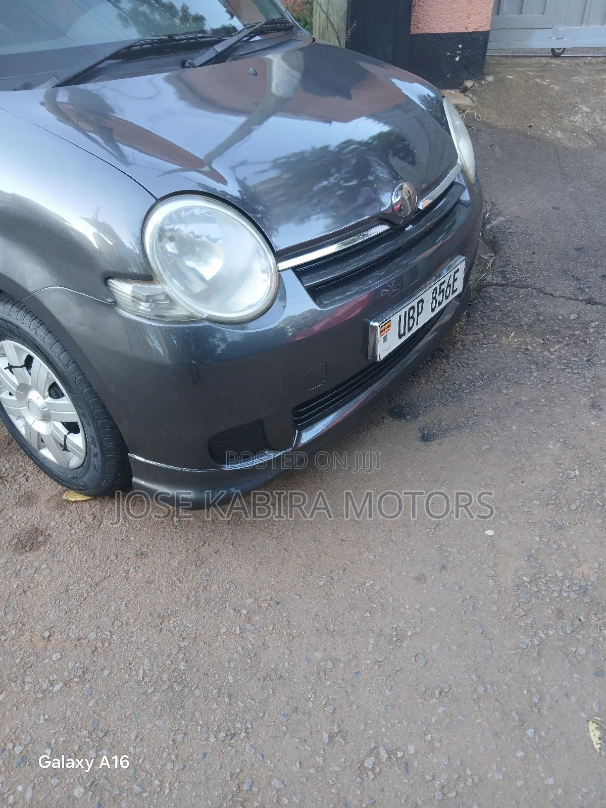 Toyota Sienta 2008 Gray