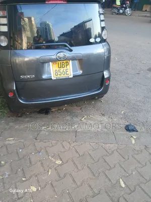 Toyota Sienta 2008 Gray
