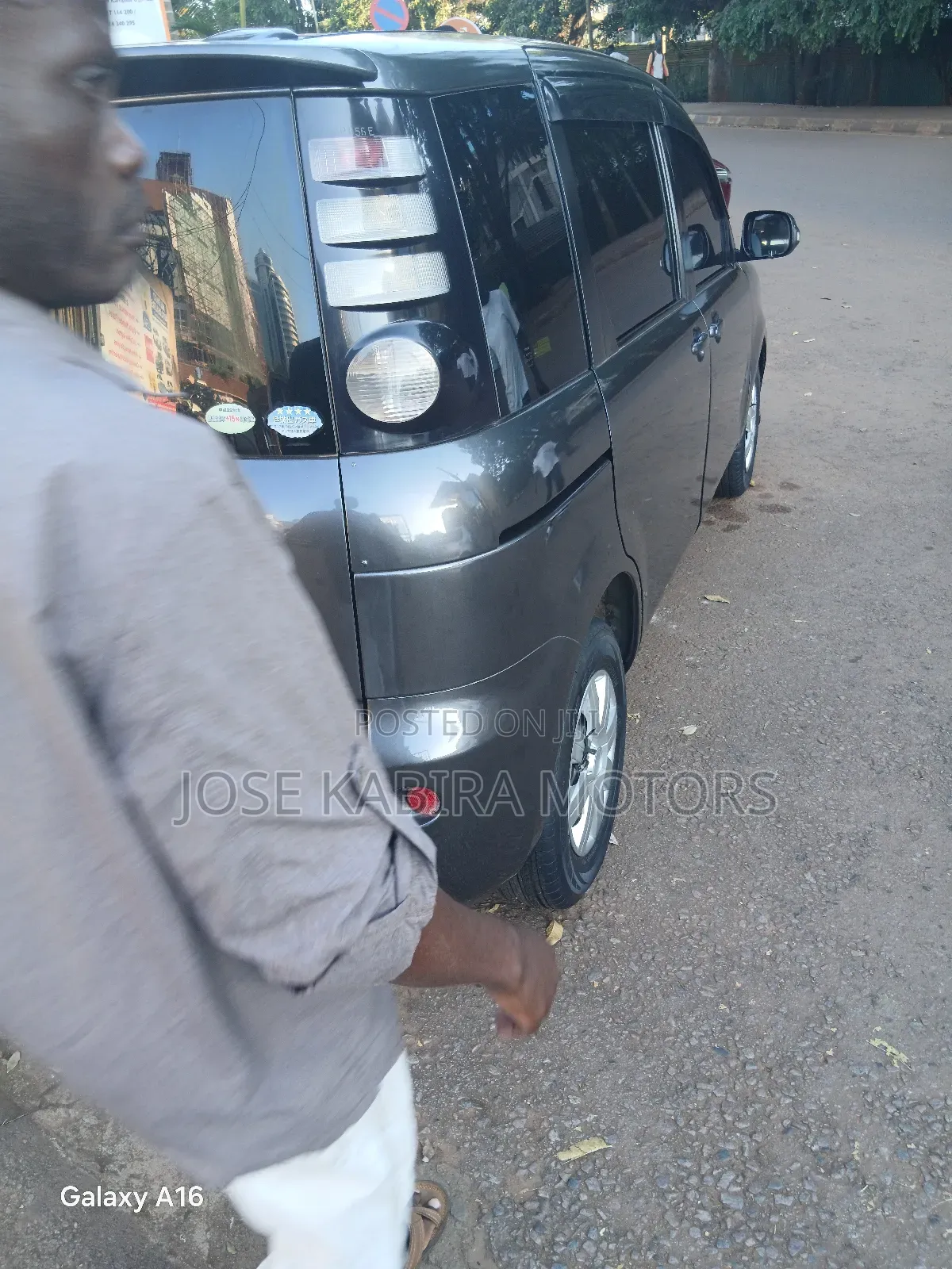 Toyota Sienta 2008 Gray