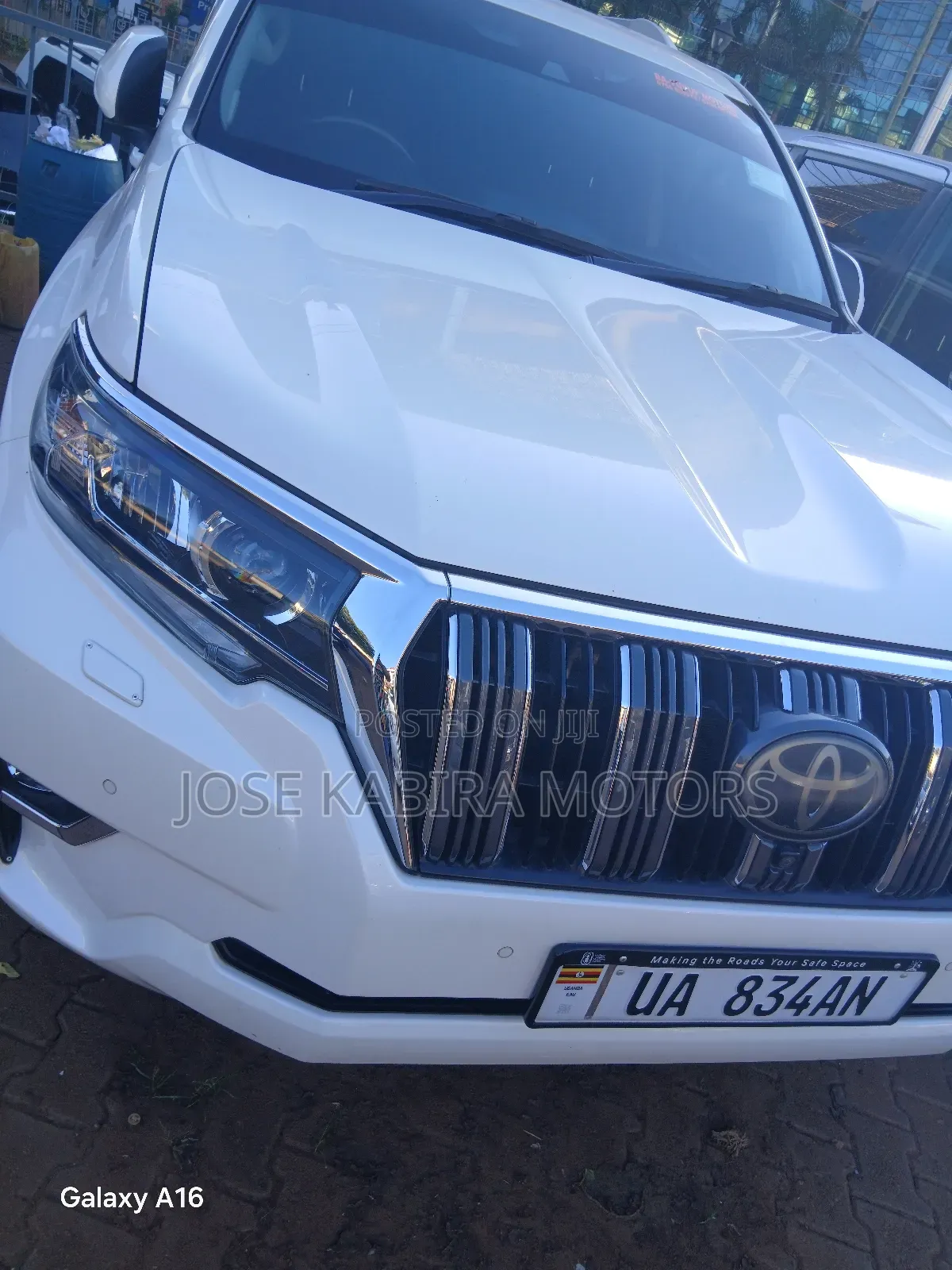 Toyota Land Cruiser Prado 2018 White