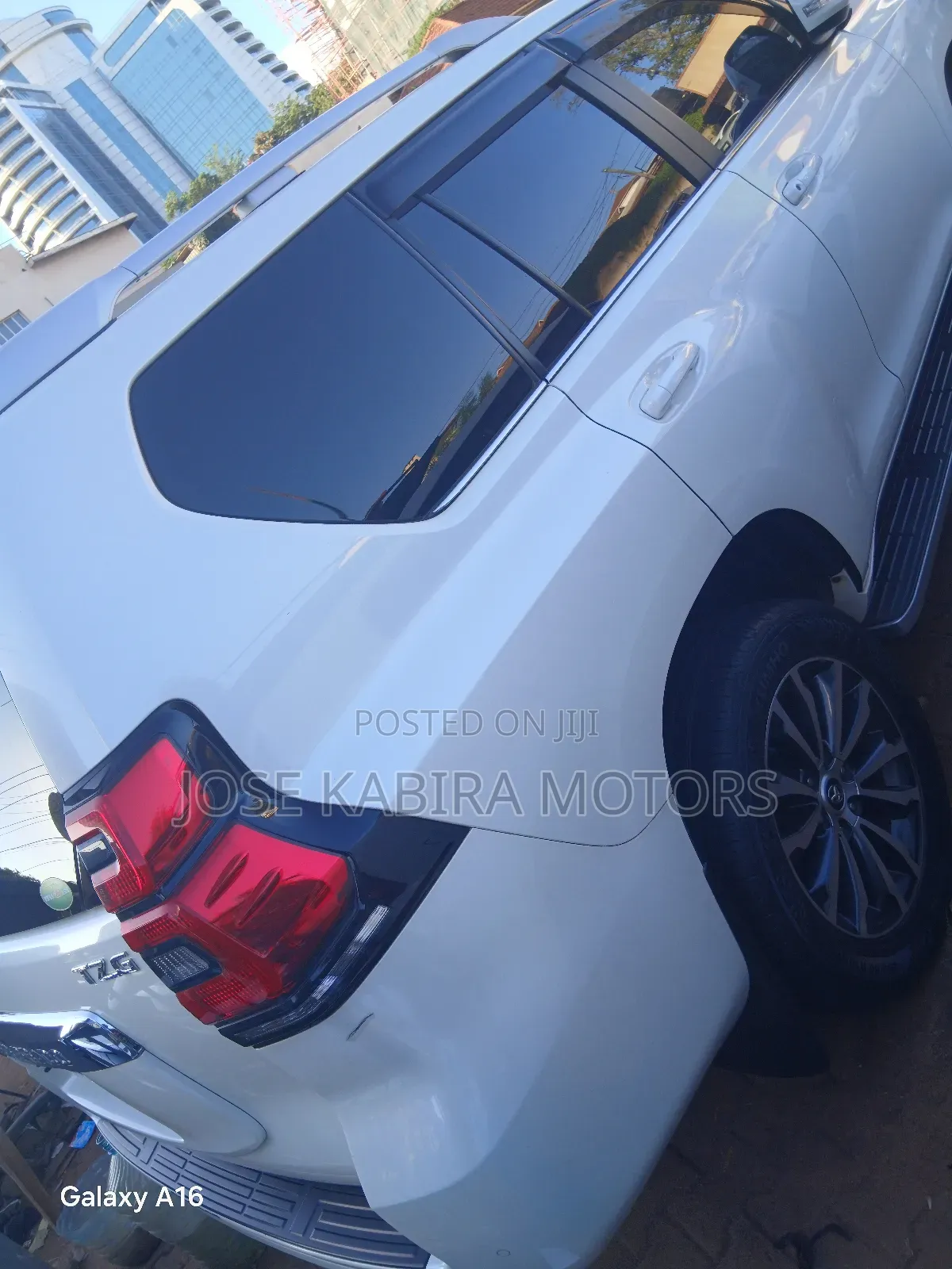 Toyota Land Cruiser Prado 2018 White