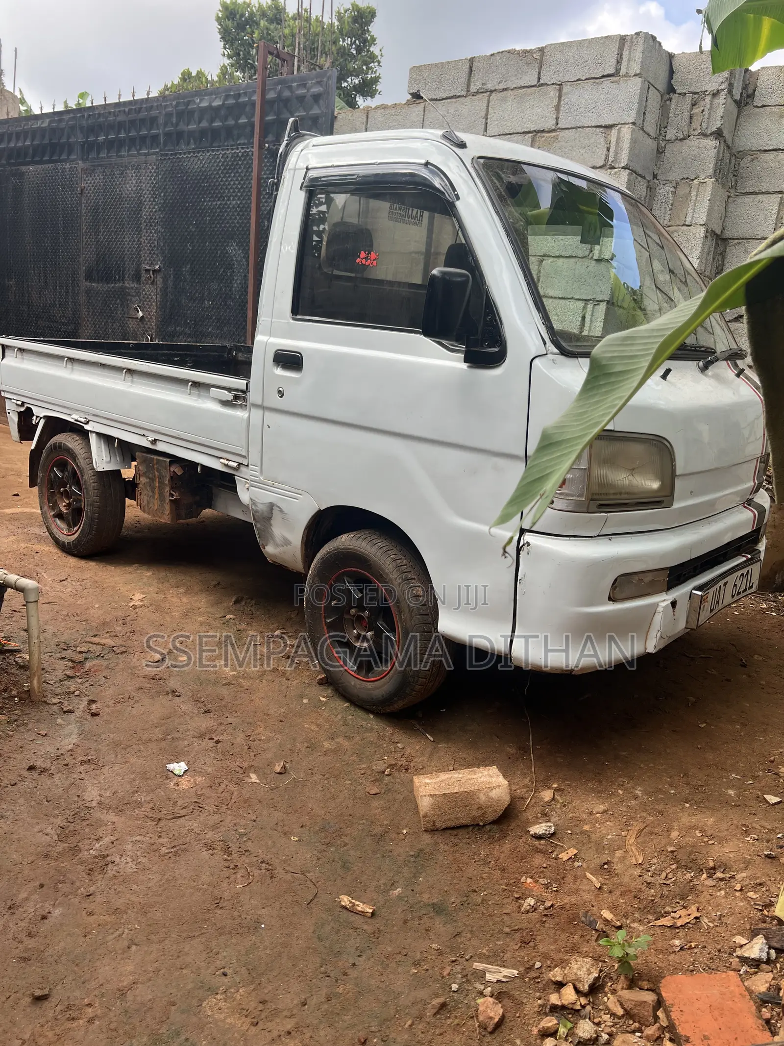 Kayongeza Hirejet 2004 White