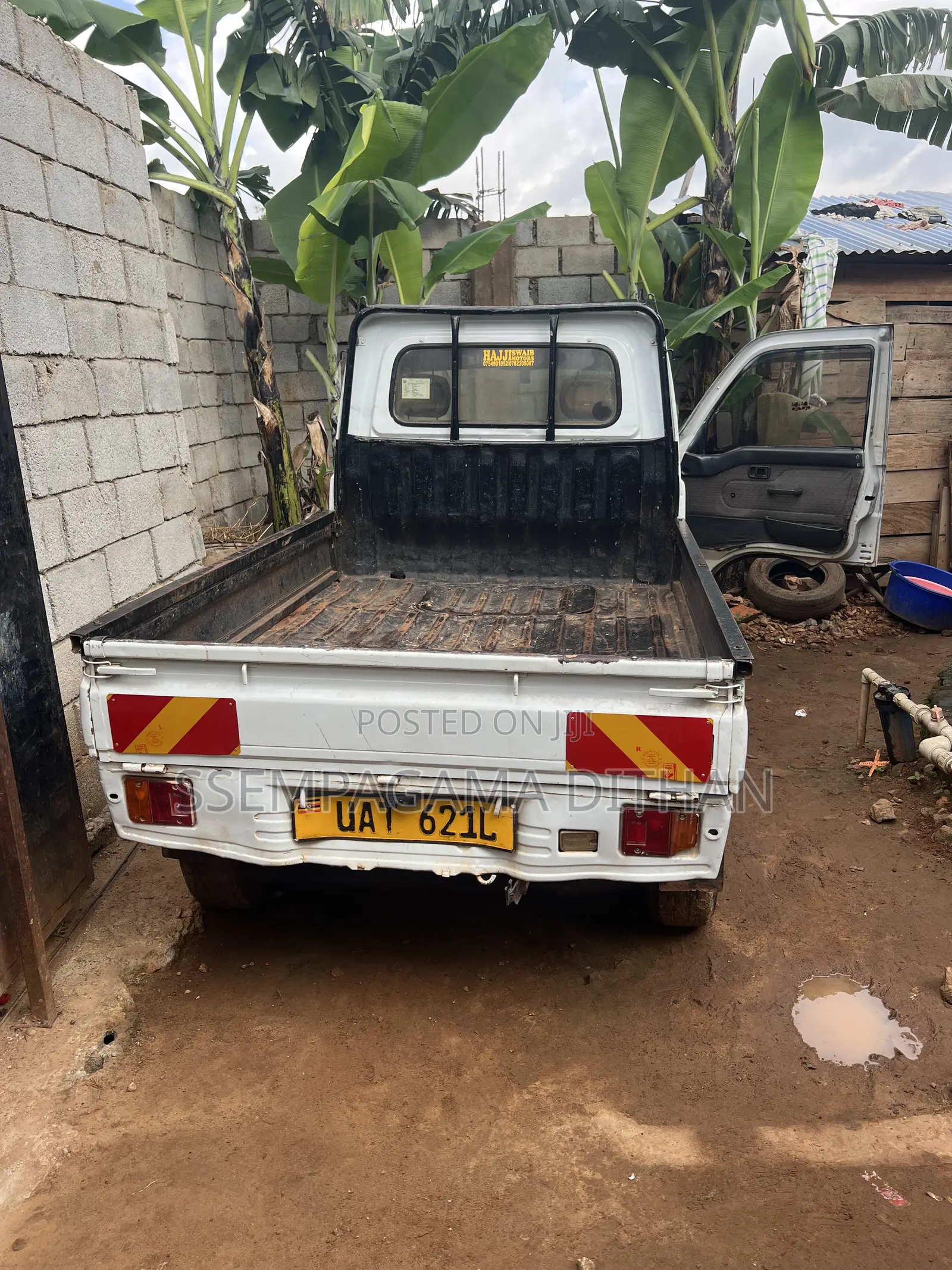 Kayongeza Hirejet 2004 White