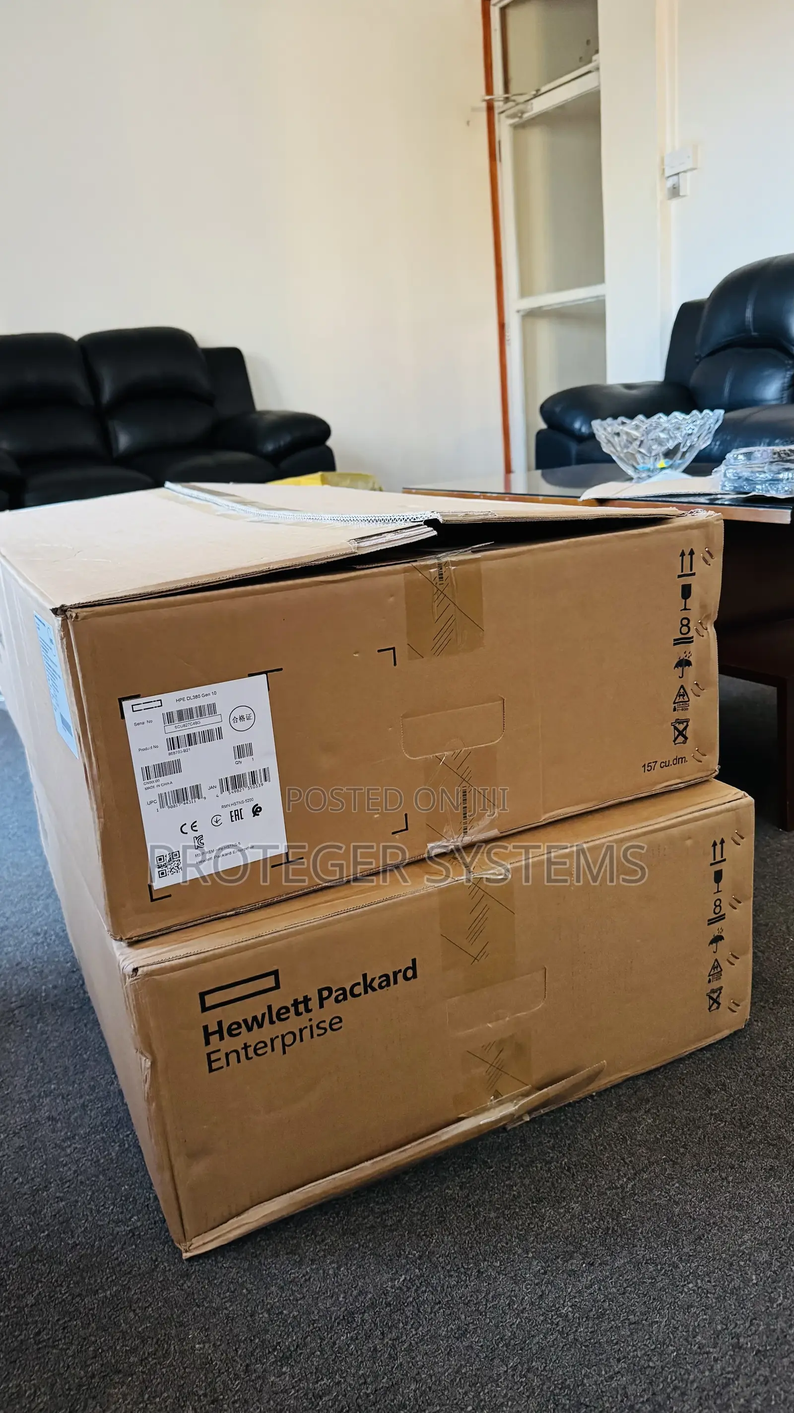 New Server HP ProLiant DL380 Gen10 16GB Intel Xeon HDD 640GB
