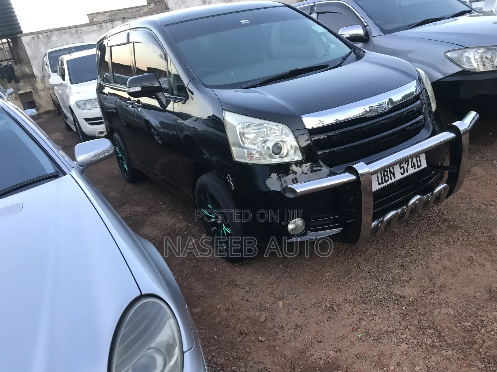 Toyota Noah 2009 Black