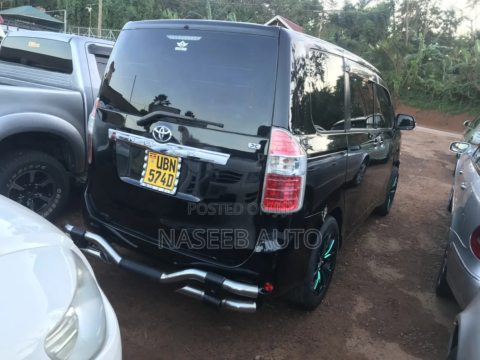 Toyota Noah 2009 Black