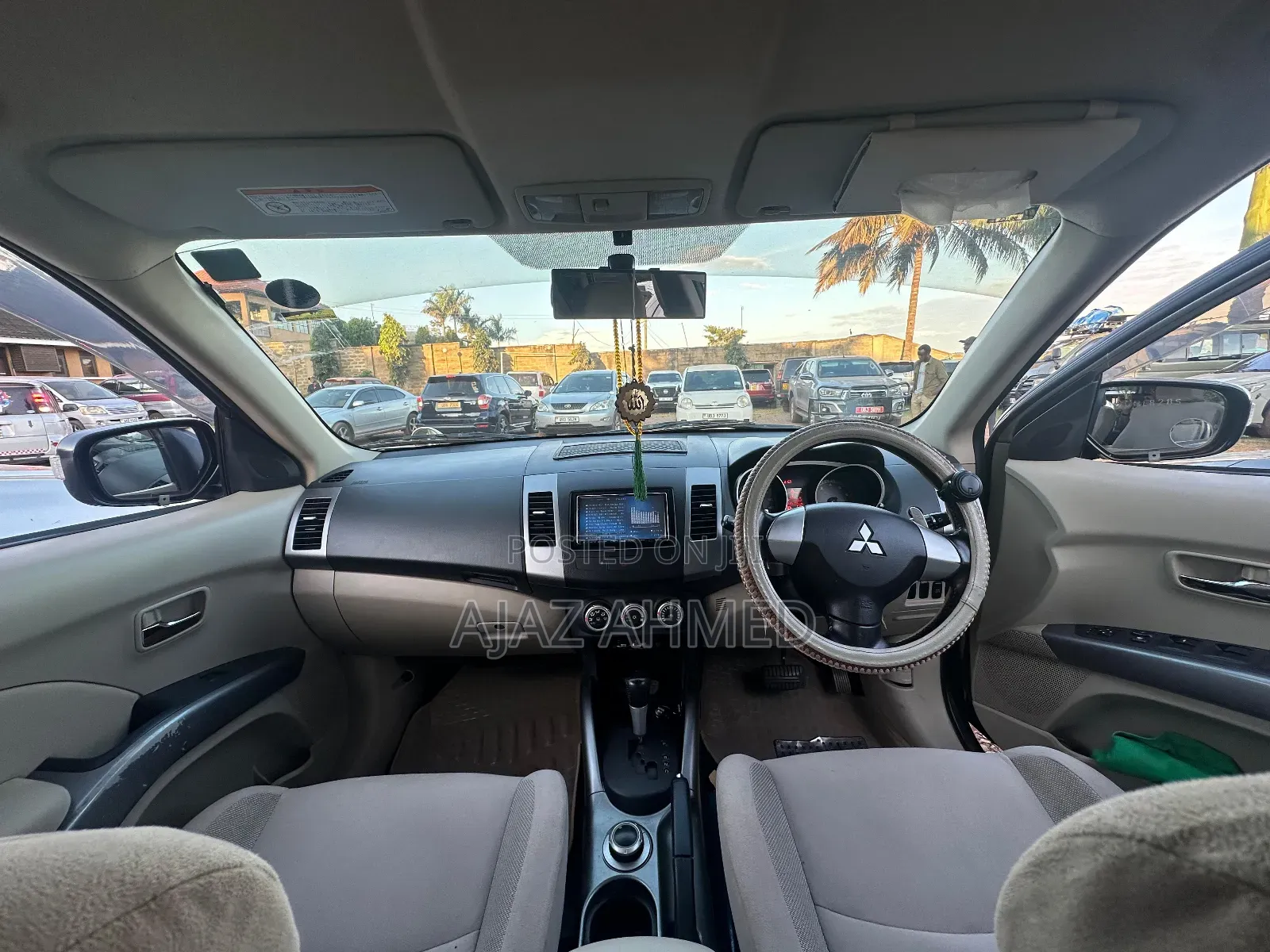 Mitsubishi Outlander ES 4x4 2009 Gold