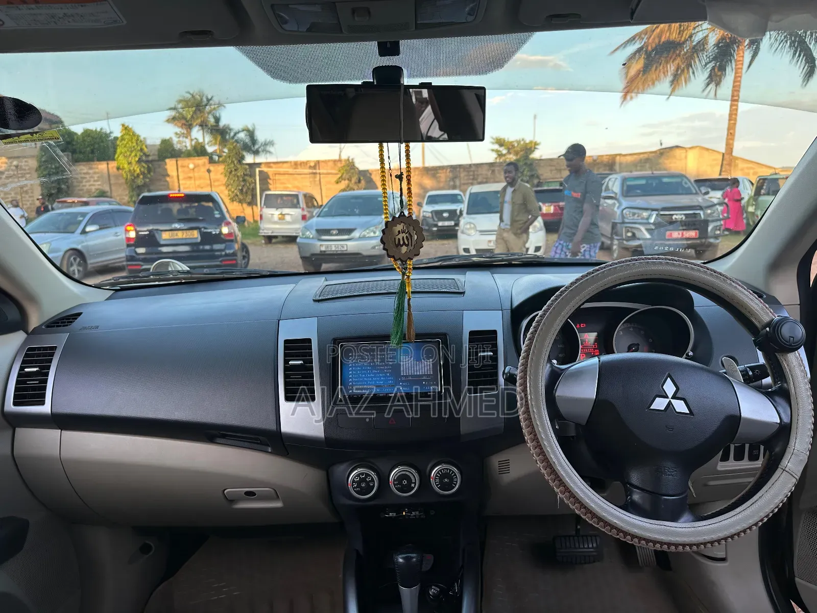 Mitsubishi Outlander ES 4x4 2009 Gold