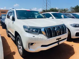 Toyota Land Cruiser Prado 2018 White