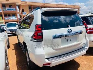 Toyota Land Cruiser Prado 2018 White