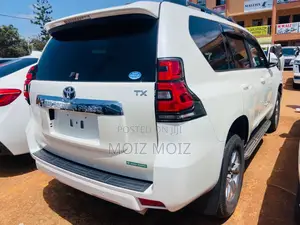 Toyota Land Cruiser Prado 2018 White