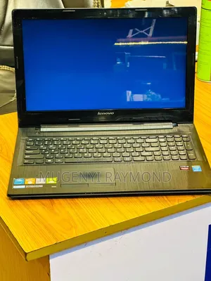 Laptop Lenovo IdeaPad 300 8GB Intel Core i7 HDD 250GB