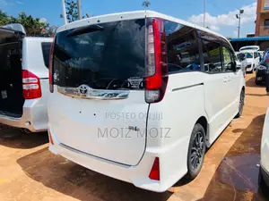 Toyota Noah 2014 White