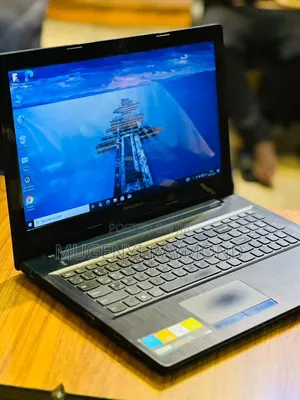 Laptop Lenovo IdeaPad 300 8GB Intel Core i7 HDD 250GB
