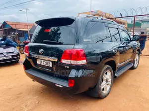 Toyota Land Cruiser 2011 Black