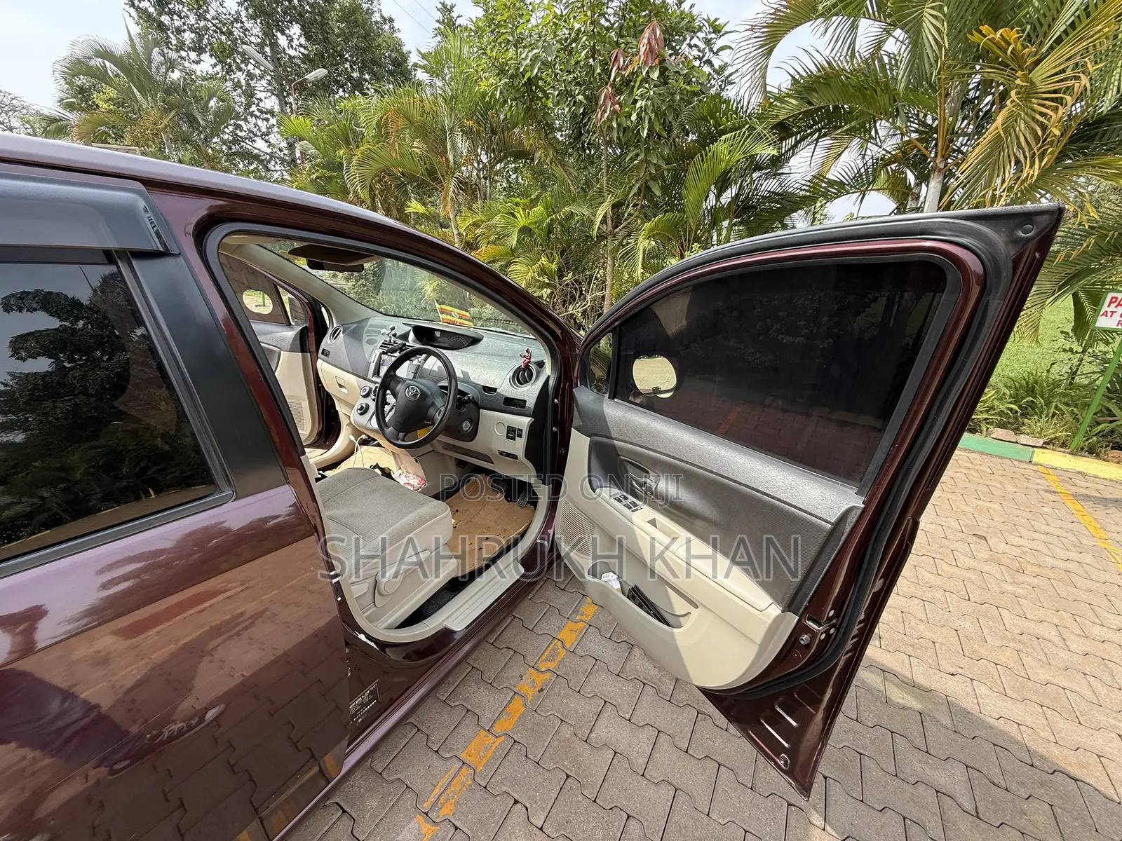 Toyota Passo Sette 1.5 FWD 2009 Maroon