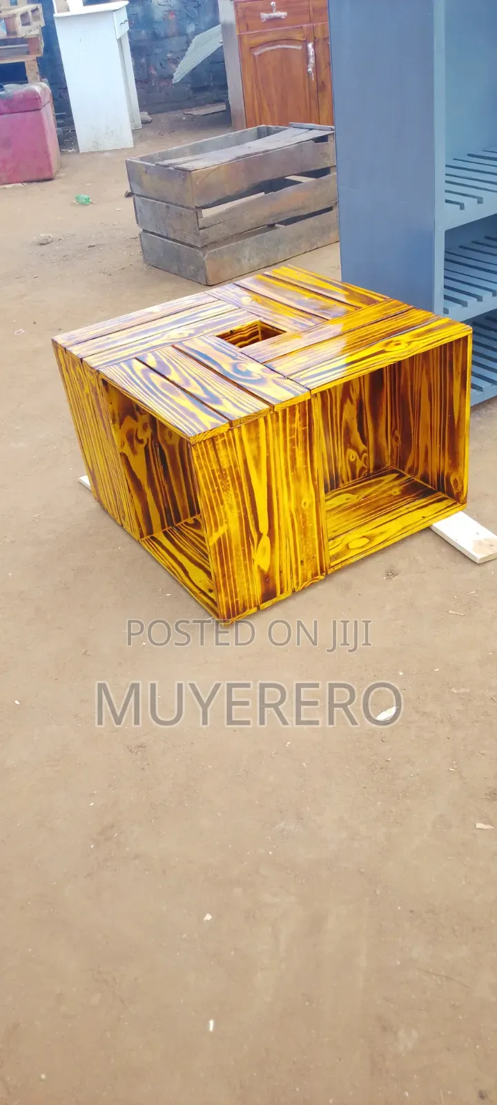 Pallet Center Table