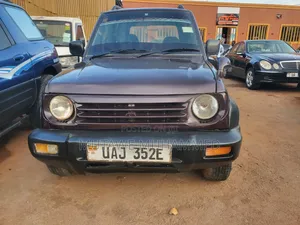 Mitsubishi Pajero IO 2003 Green